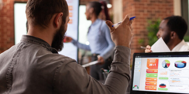 Como montar uma agência de lançamento de infoprodutos